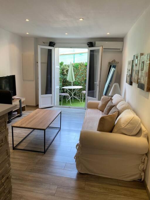 Jolie Appartement Avec Piscine La Roquette-sur-Siagne Exterior photo