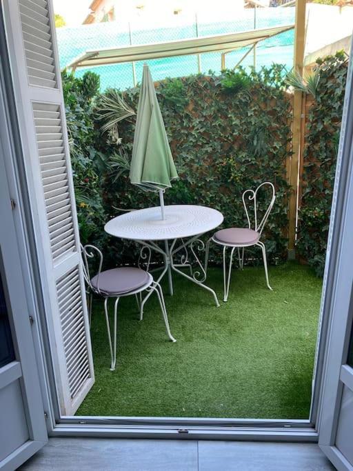 Jolie Appartement Avec Piscine La Roquette-sur-Siagne Exterior photo